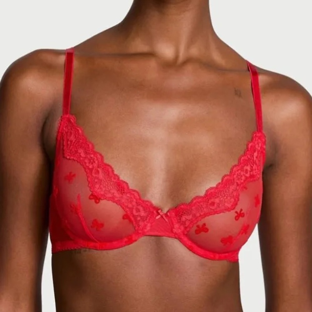 Victoria's Secret Red Lace Tease Unlined
Demi Bra